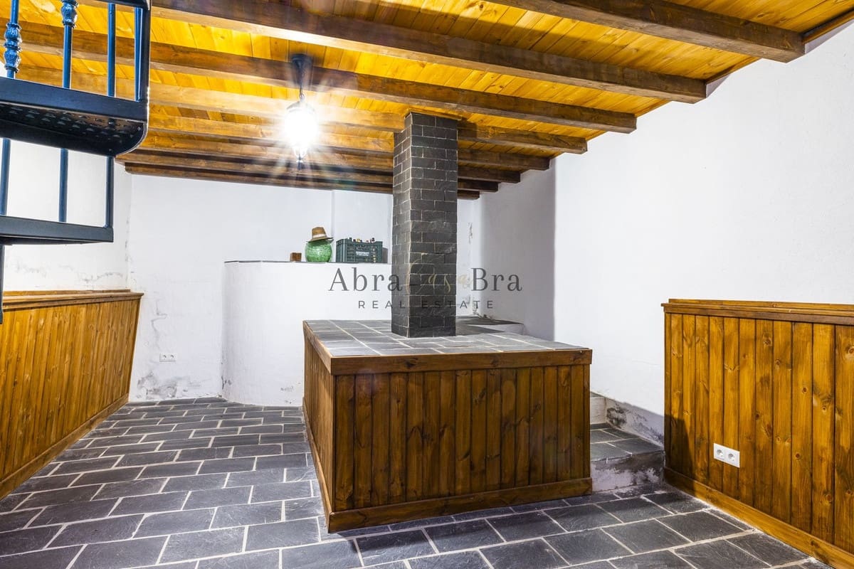 4 soveværelse Villa til salg i Comares med garage - € 700.000 (Ref: 8477210)