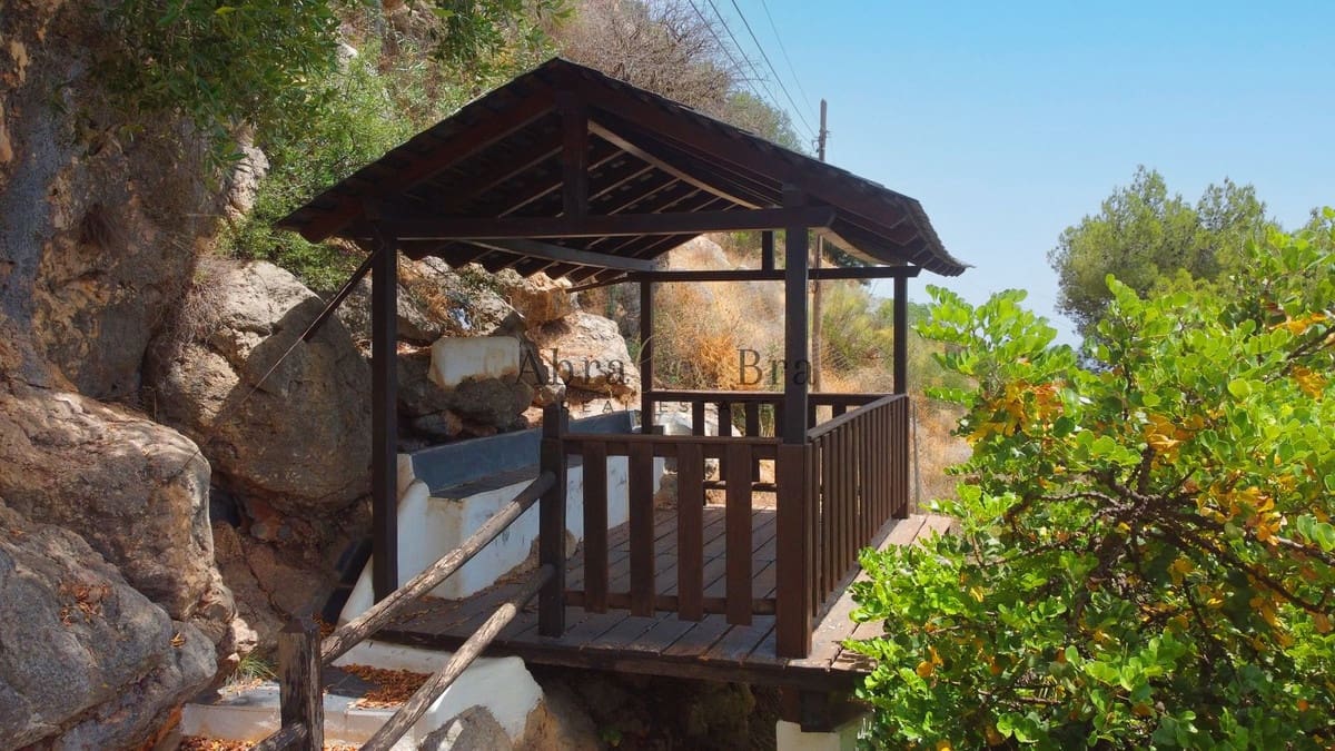 4 soveværelse Villa til salg i Comares med garage - € 700.000 (Ref: 8477210)