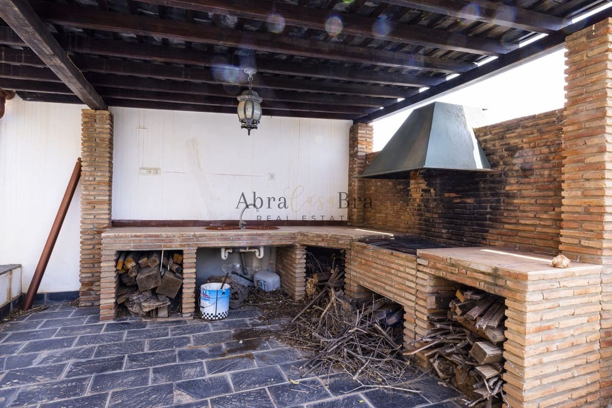 4 soveværelse Villa til salg i Comares med garage - € 700.000 (Ref: 8477210)