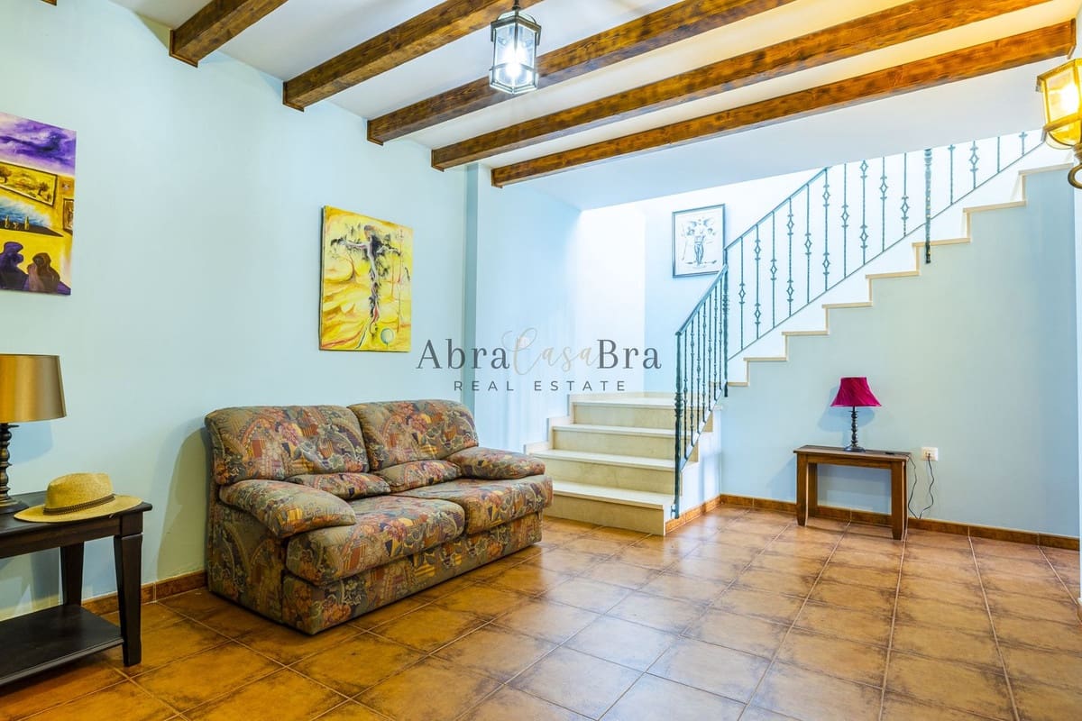 4 soveværelse Villa til salg i Comares med garage - € 700.000 (Ref: 8477210)