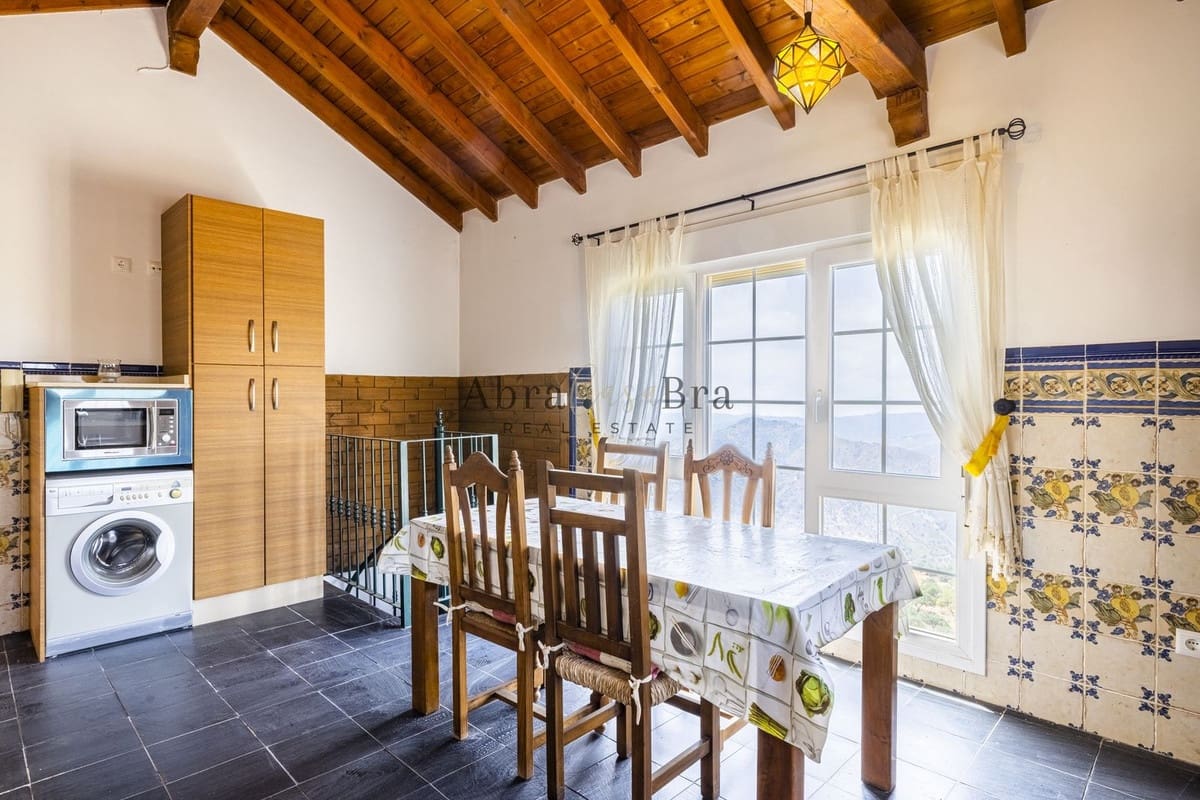 4 soveværelse Villa til salg i Comares med garage - € 700.000 (Ref: 8477210)