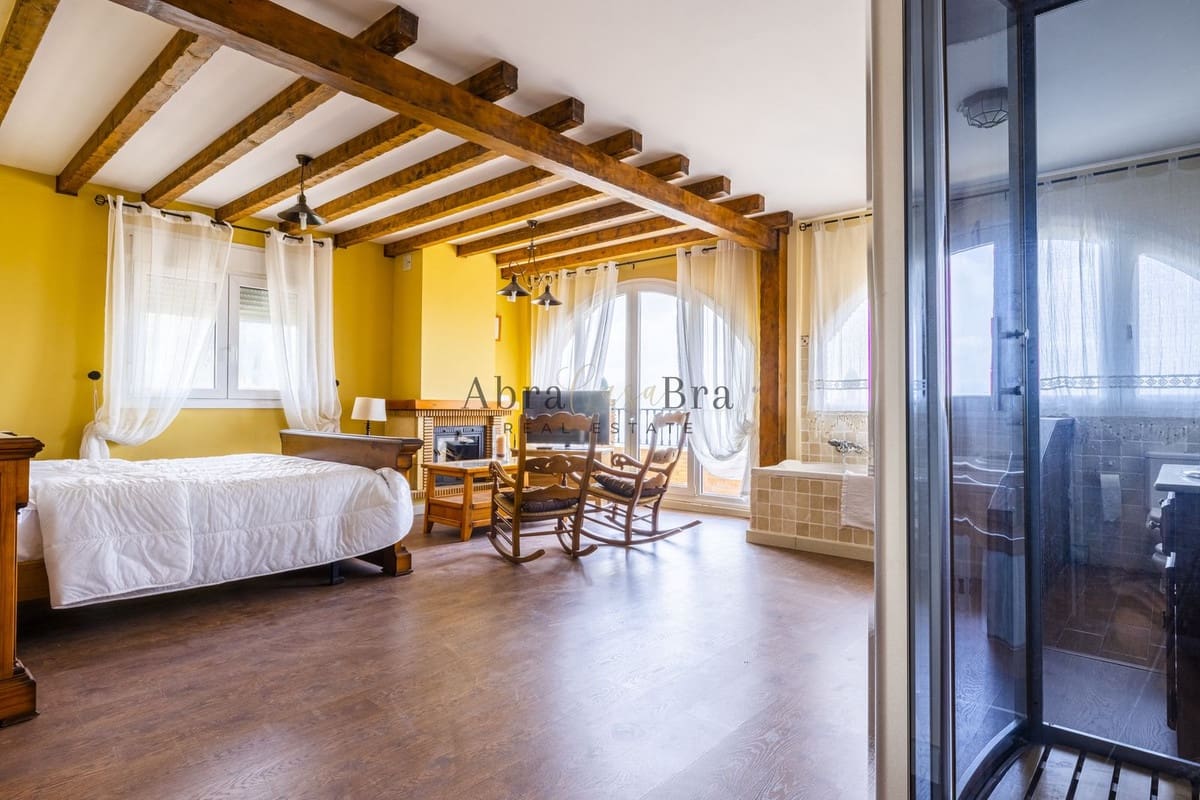 4 soveværelse Villa til salg i Comares med garage - € 700.000 (Ref: 8477210)