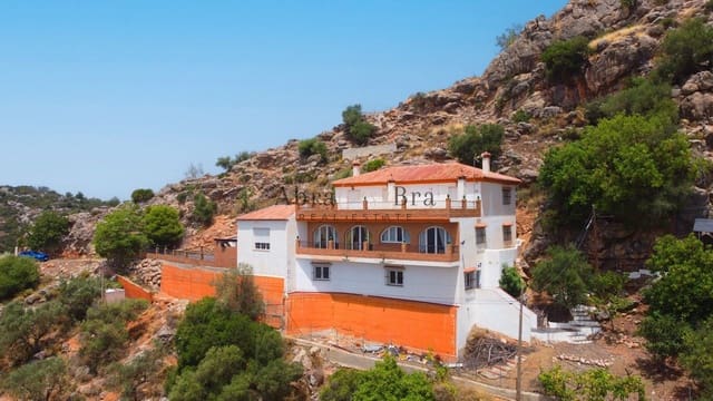 4 sovrum Villa till salu i Comares med garage - 700 000 € (Ref: 8477210)