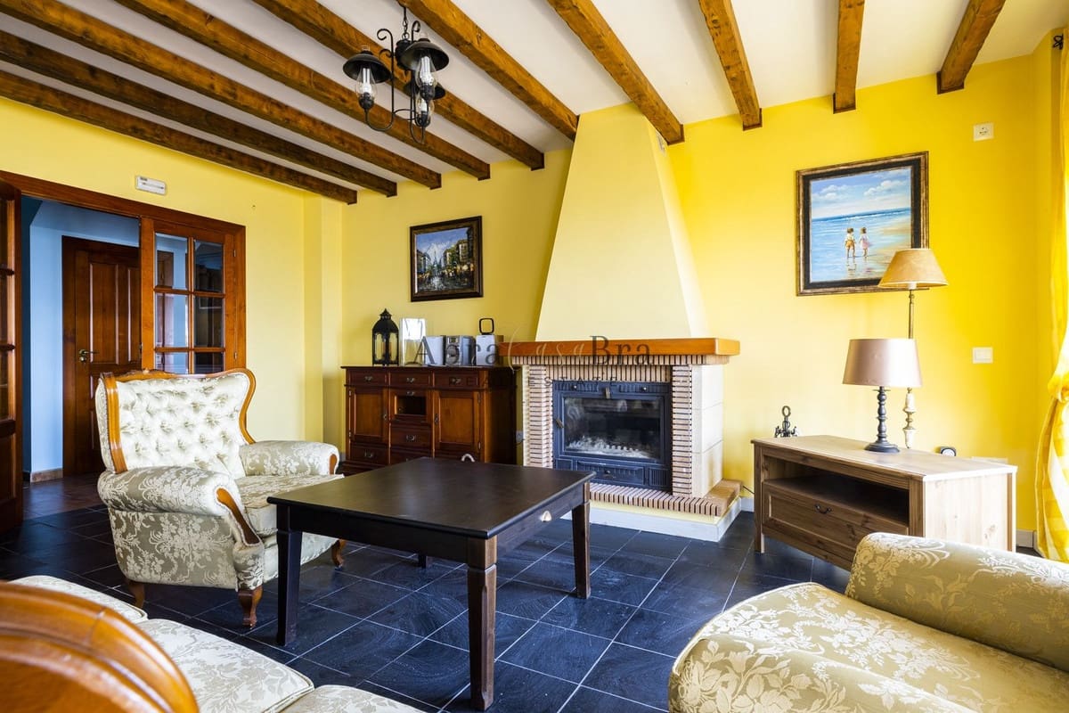 4 soveværelse Villa til salg i Comares med garage - € 700.000 (Ref: 8477210)