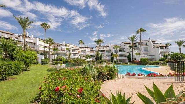 3 chambre Appartement à vendre à Costalita, Estepona avec piscine garage - 1 695 000 € (Ref: 8498450)