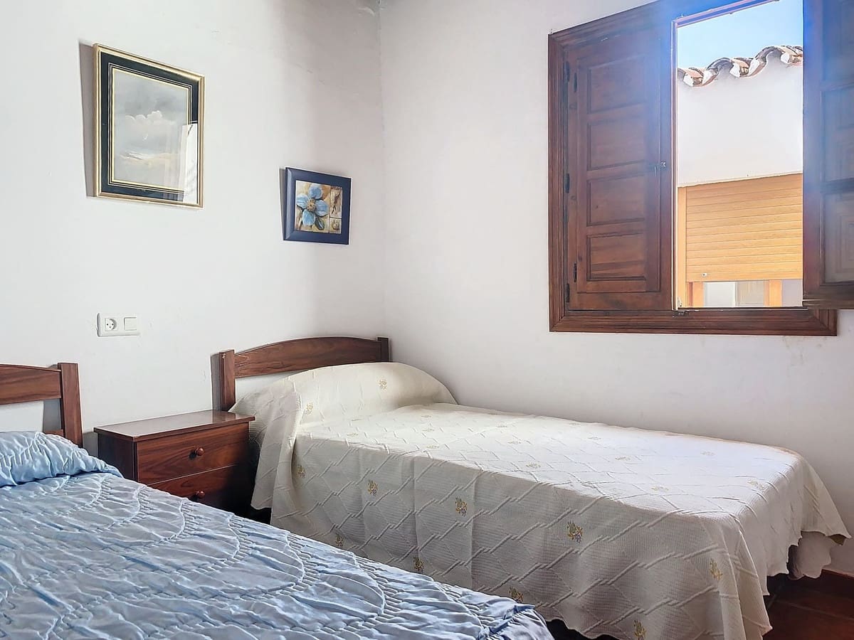 6 soveværelse Villa til salg i Canillas de Aceituno med swimmingpool garage - € 499.000 (Ref: 8517300)
