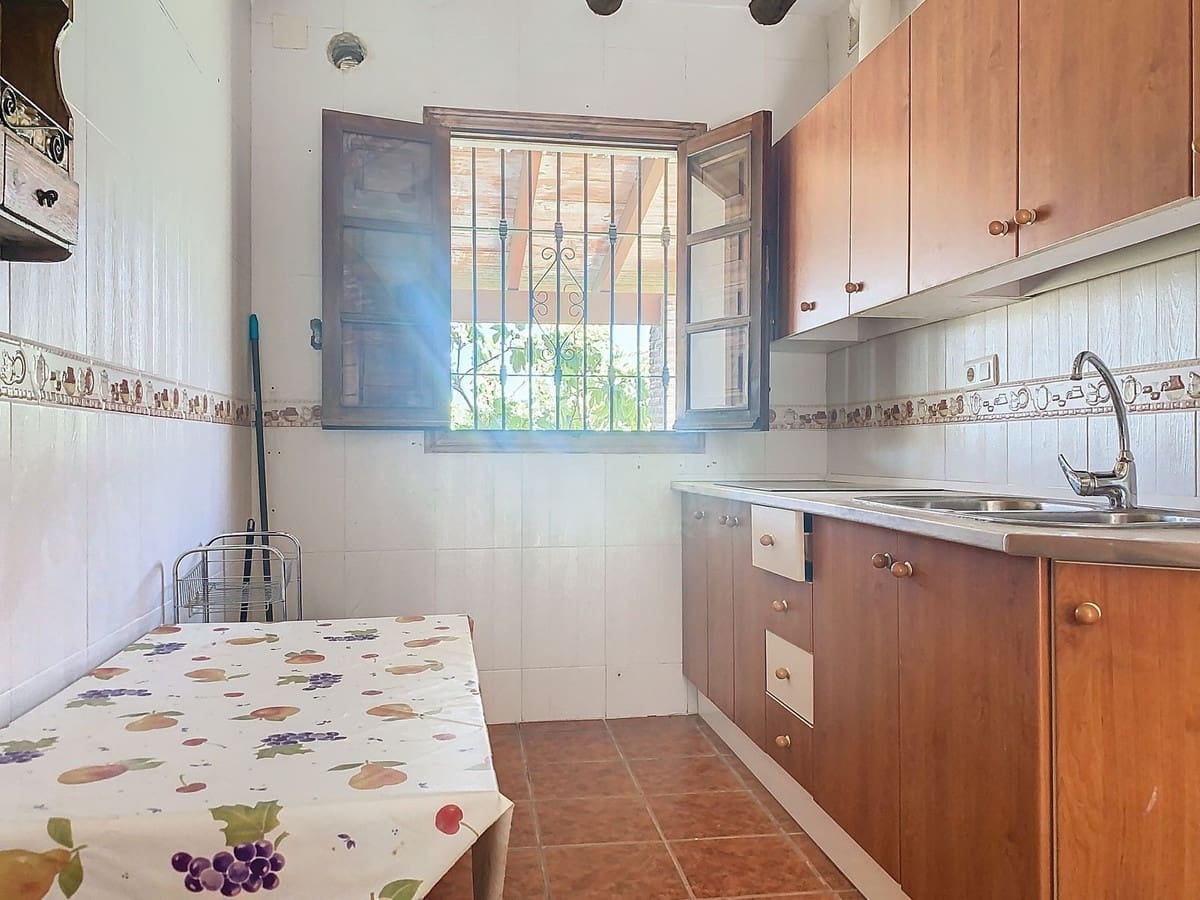 6 soveværelse Villa til salg i Canillas de Aceituno med swimmingpool garage - € 499.000 (Ref: 8517300)
