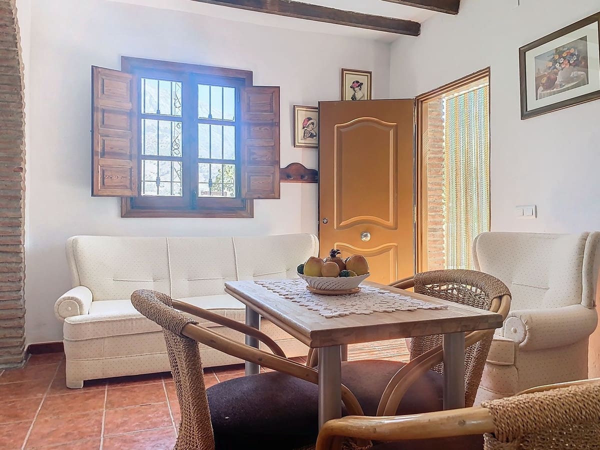6 soveværelse Villa til salg i Canillas de Aceituno med swimmingpool garage - € 499.000 (Ref: 8517300)