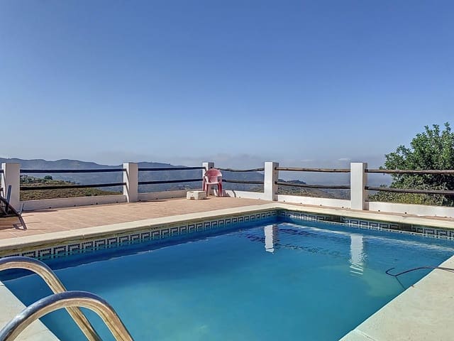 6 soveværelse Villa til salg i Canillas de Aceituno med swimmingpool garage - € 499.000 (Ref: 8517300)