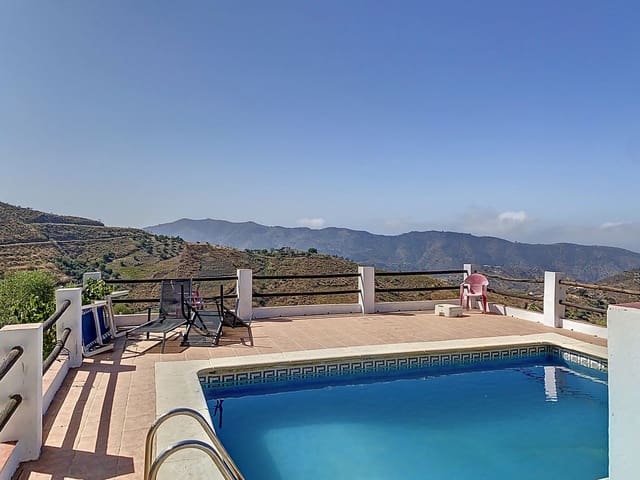 6 soveværelse Villa til salg i Canillas de Aceituno med swimmingpool garage - € 499.000 (Ref: 8517300)