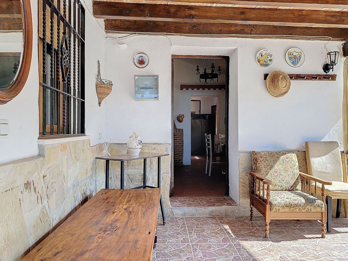 6 soveværelse Villa til salg i Canillas de Aceituno med swimmingpool garage - € 499.000 (Ref: 8517300)
