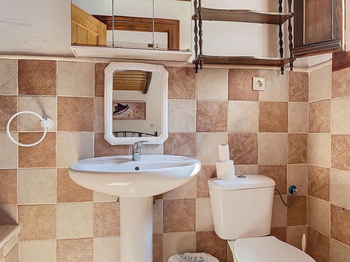 6 soveværelse Villa til salg i Canillas de Aceituno med swimmingpool garage - € 499.000 (Ref: 8517300)