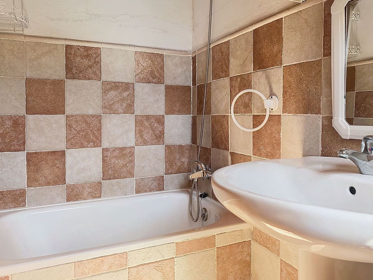6 soveværelse Villa til salg i Canillas de Aceituno med swimmingpool garage - € 499.000 (Ref: 8517300)