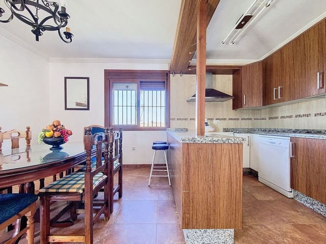 6 soveværelse Villa til salg i Canillas de Aceituno med swimmingpool garage - € 499.000 (Ref: 8517300)