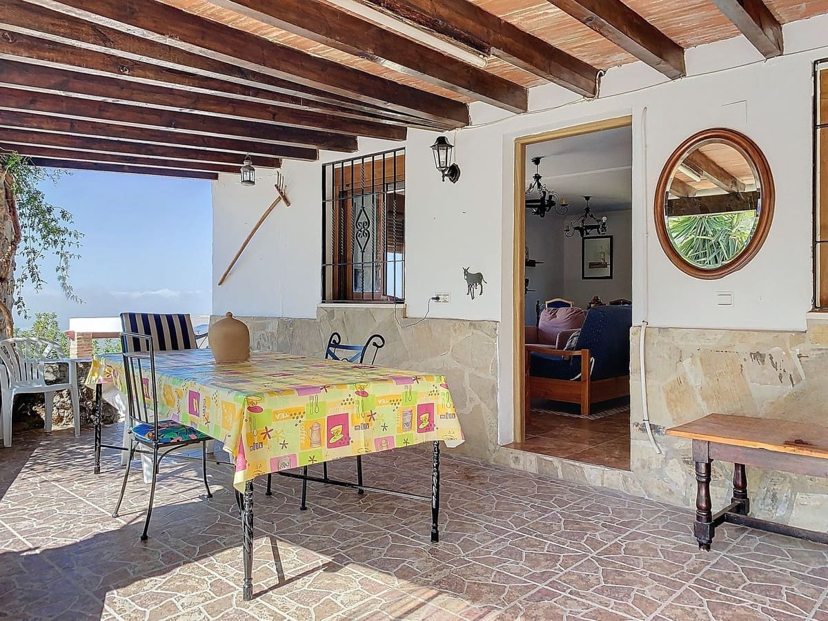 6 soveværelse Villa til salg i Canillas de Aceituno med swimmingpool garage - € 499.000 (Ref: 8517300)