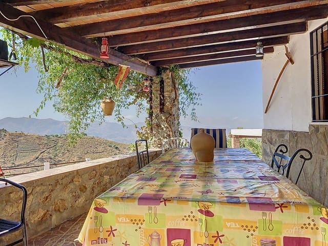 6 soveværelse Villa til salg i Canillas de Aceituno med swimmingpool garage - € 499.000 (Ref: 8517300)