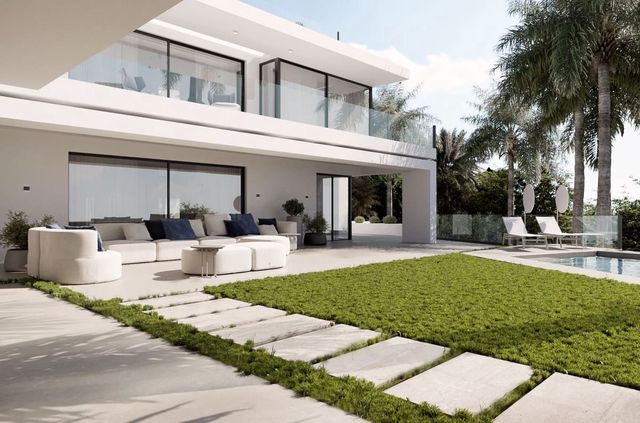 Chalet de 6 habitaciones en Marbella en venta con piscina garaje - 7.950.000 € (Ref: 8560752)