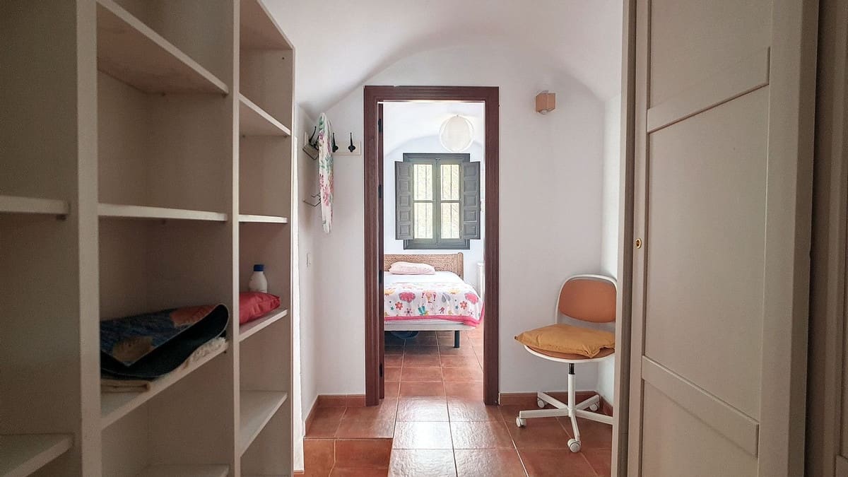 4 soveværelse Villa til salg i Arenas med swimmingpool - € 230.000 (Ref: 8571775)