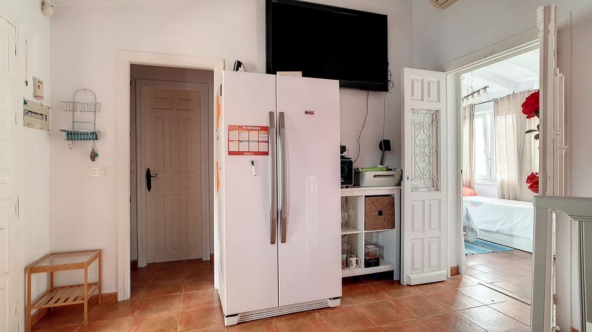 4 soveværelse Villa til salg i Arenas med swimmingpool - € 230.000 (Ref: 8571775)