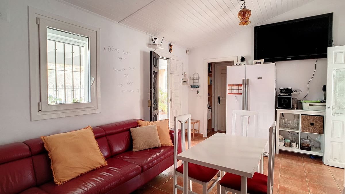 4 soveværelse Villa til salg i Arenas med swimmingpool - € 230.000 (Ref: 8571775)