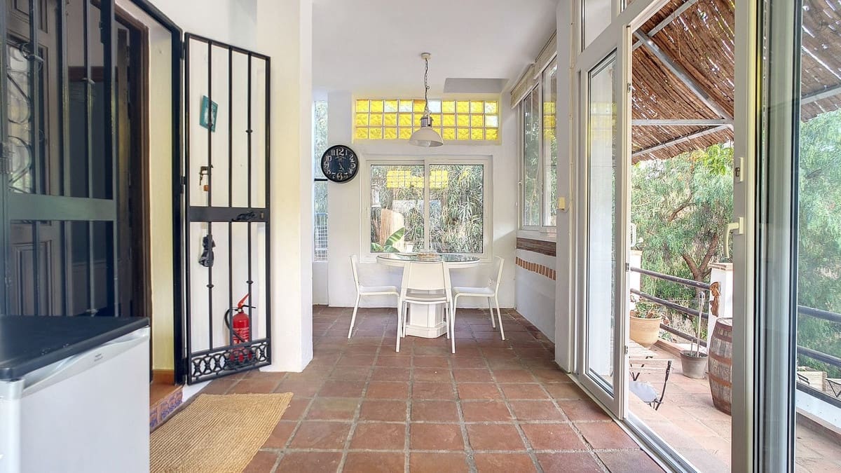 4 soveværelse Villa til salg i Arenas med swimmingpool - € 230.000 (Ref: 8571775)