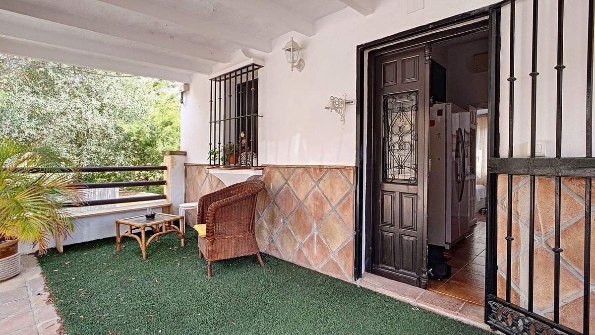 4 soveværelse Villa til salg i Arenas med swimmingpool - € 230.000 (Ref: 8571775)