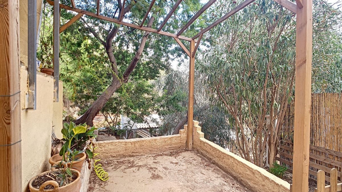 4 soveværelse Villa til salg i Arenas med swimmingpool - € 230.000 (Ref: 8571775)