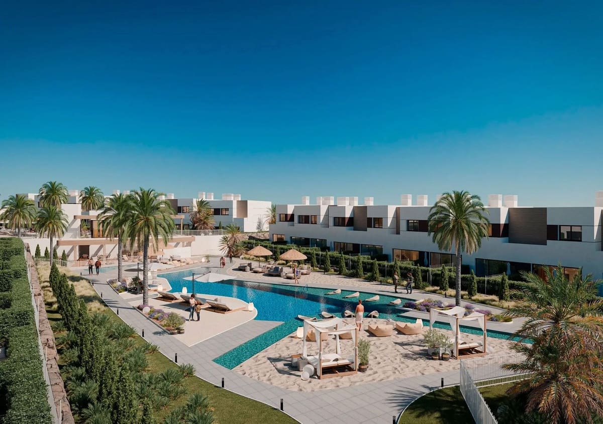 3 soverom Kjedet enebolig til salgs i Mijas med svømmebasseng garasje - € 398 000 (Ref: 8580949)