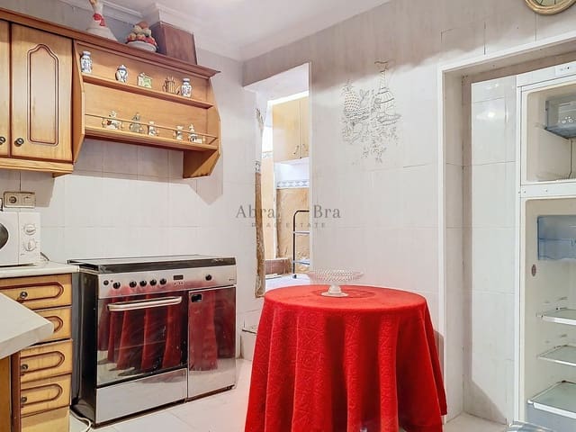 4 soverom Hus til salgs i Canillas de Aceituno med svømmebasseng - € 100 000 (Ref: 8635493)