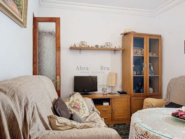 4 soverom Hus til salgs i Canillas de Aceituno med svømmebasseng - € 100 000 (Ref: 8635493)