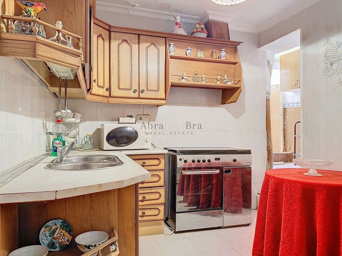 4 bedroom Townhouse for sale in Canillas de Aceituno with pool - € 100,000 (Ref: 8635493)