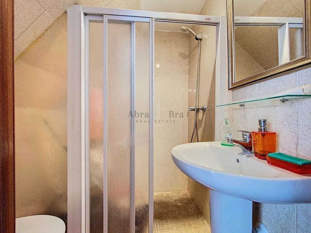 4 bedroom Townhouse for sale in Canillas de Aceituno with pool - € 100,000 (Ref: 8635493)