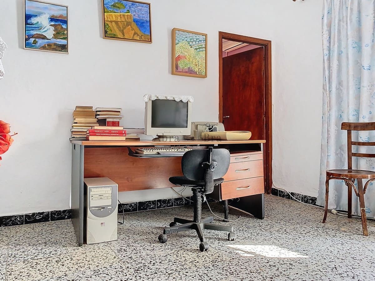 4 bedroom Townhouse for sale in Canillas de Aceituno with pool - € 100,000 (Ref: 8635493)