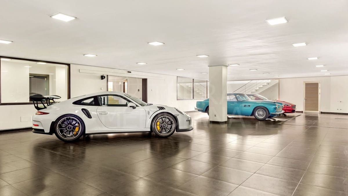 7 slaapkamer Villa te koop in Marbella met zwembad garage - € 5.995.000 (Ref: 8668692)