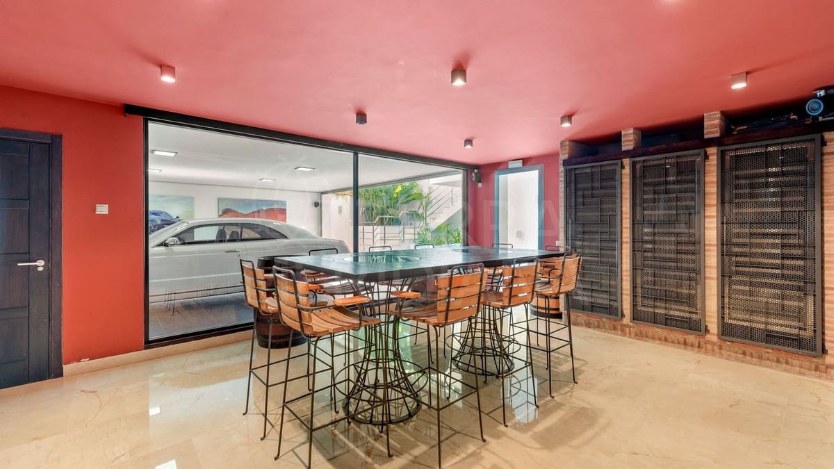 7 slaapkamer Villa te koop in Marbella met zwembad garage - € 5.995.000 (Ref: 8668692)