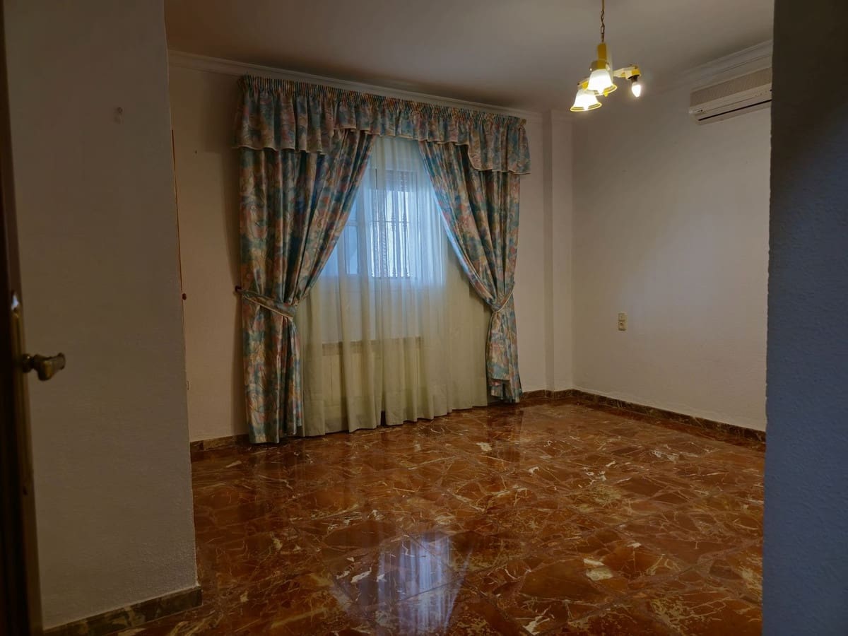 4 sovrum Villa till salu i Alcaucin med garage - 329 000 € (Ref: 8692243)