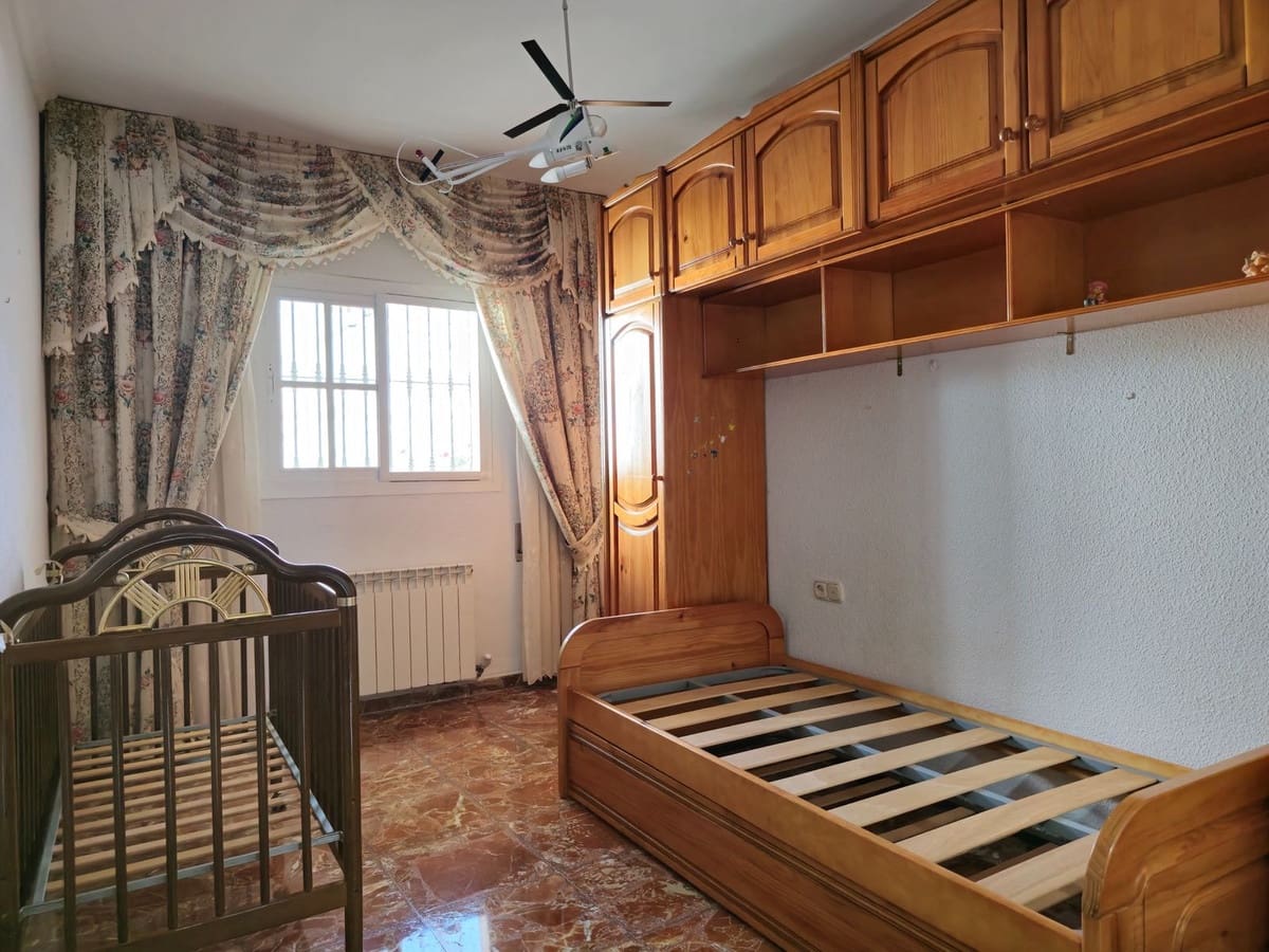 4 sovrum Villa till salu i Alcaucin med garage - 329 000 € (Ref: 8692243)