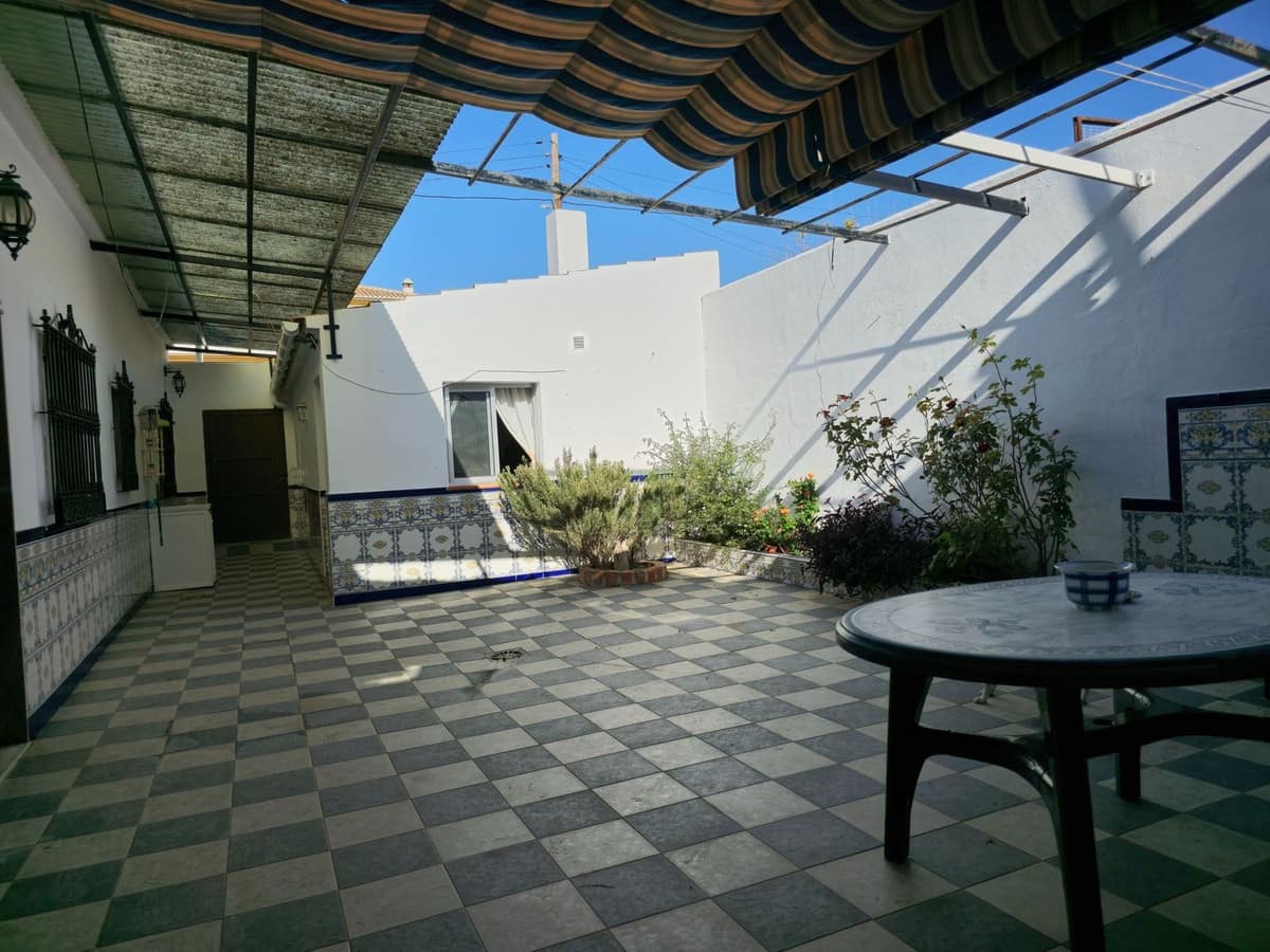 4 sovrum Villa till salu i Alcaucin med garage - 329 000 € (Ref: 8692243)