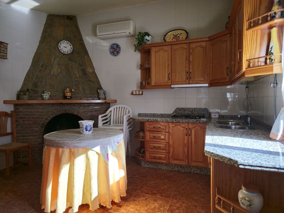 4 sovrum Villa till salu i Alcaucin med garage - 329 000 € (Ref: 8692243)