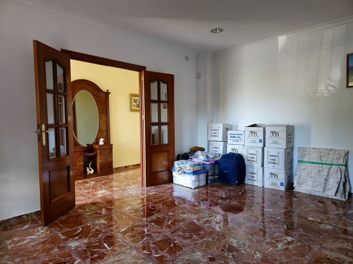 4 sovrum Villa till salu i Alcaucin med garage - 329 000 € (Ref: 8692243)