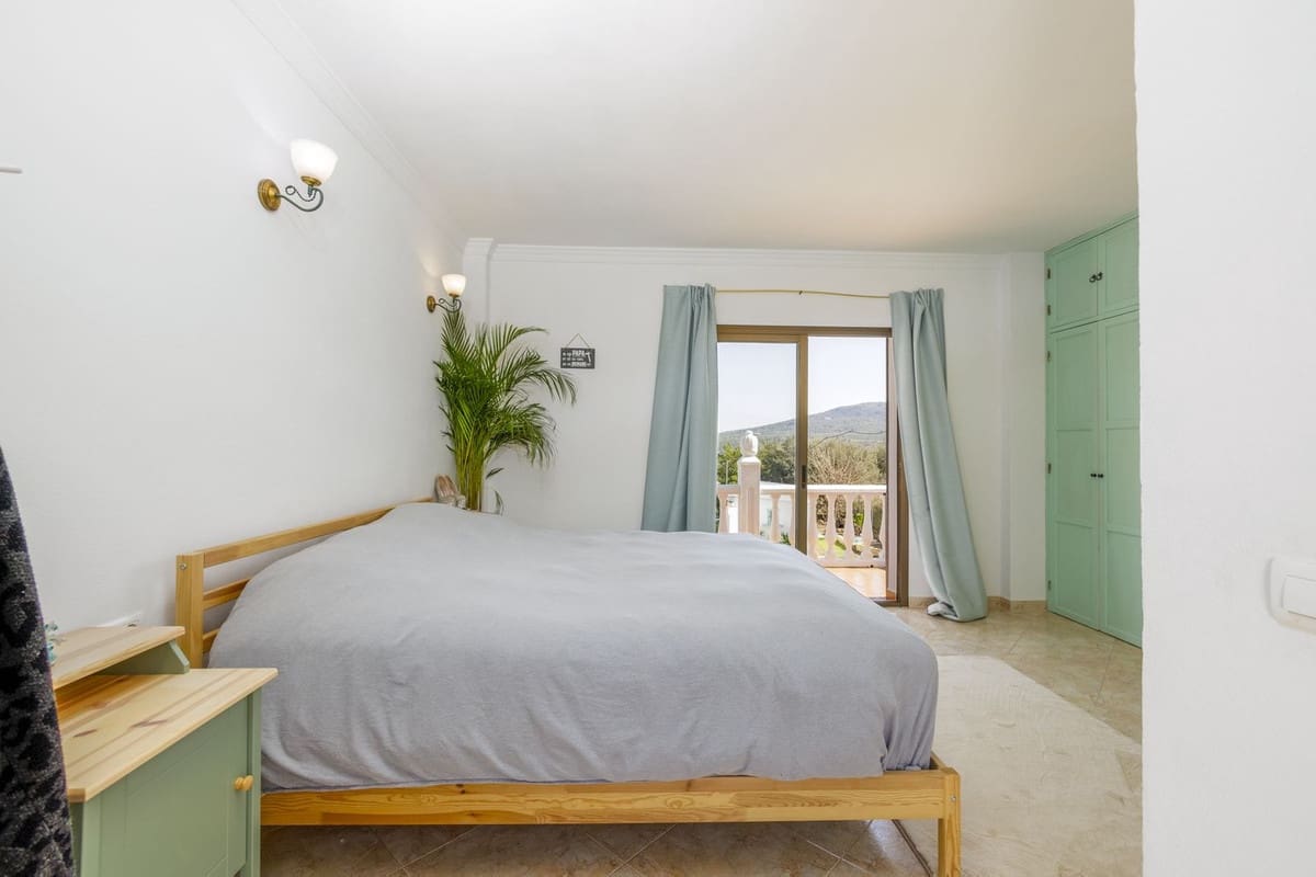 3 soveværelse Villa til salg i Riogordo med swimmingpool garage - € 360.000 (Ref: 8723419)