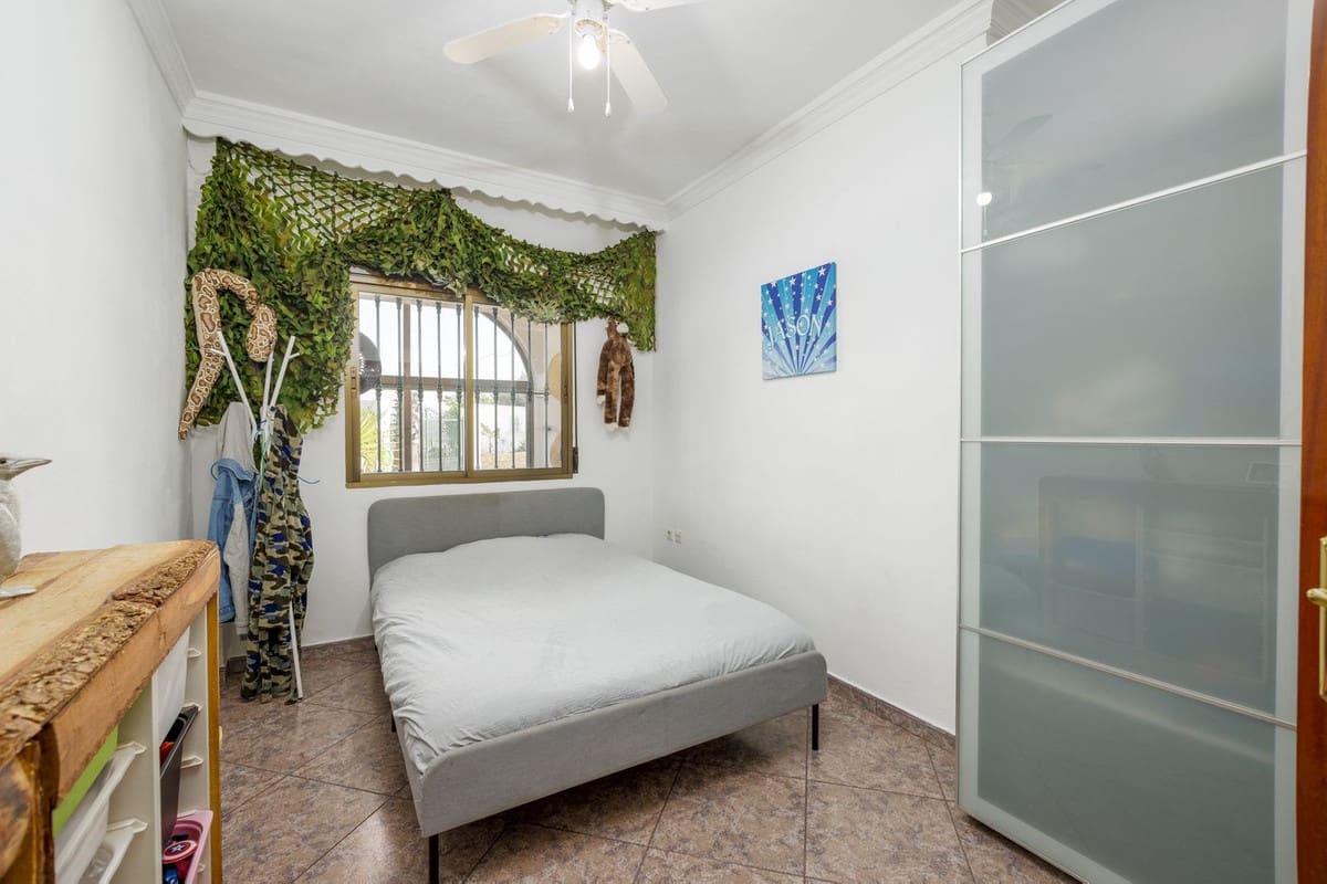 3 soveværelse Villa til salg i Riogordo med swimmingpool garage - € 360.000 (Ref: 8723419)