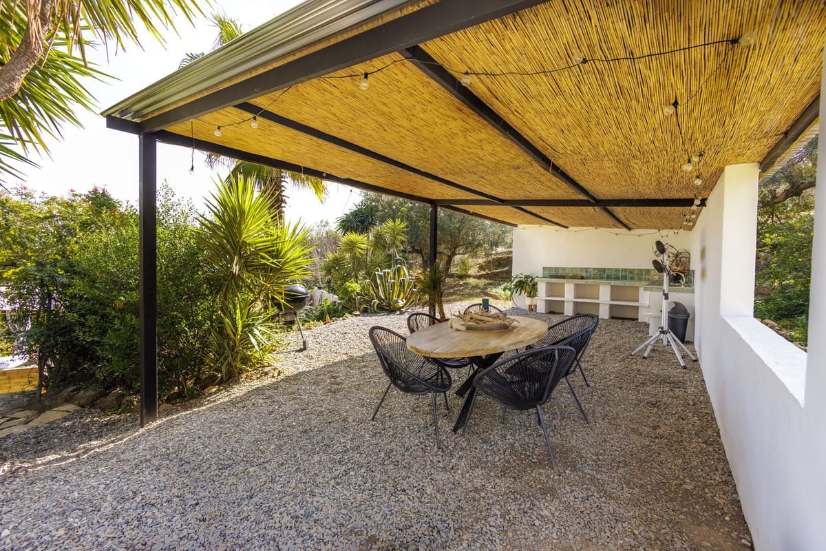 3 soveværelse Villa til salg i Riogordo med swimmingpool garage - € 360.000 (Ref: 8723419)