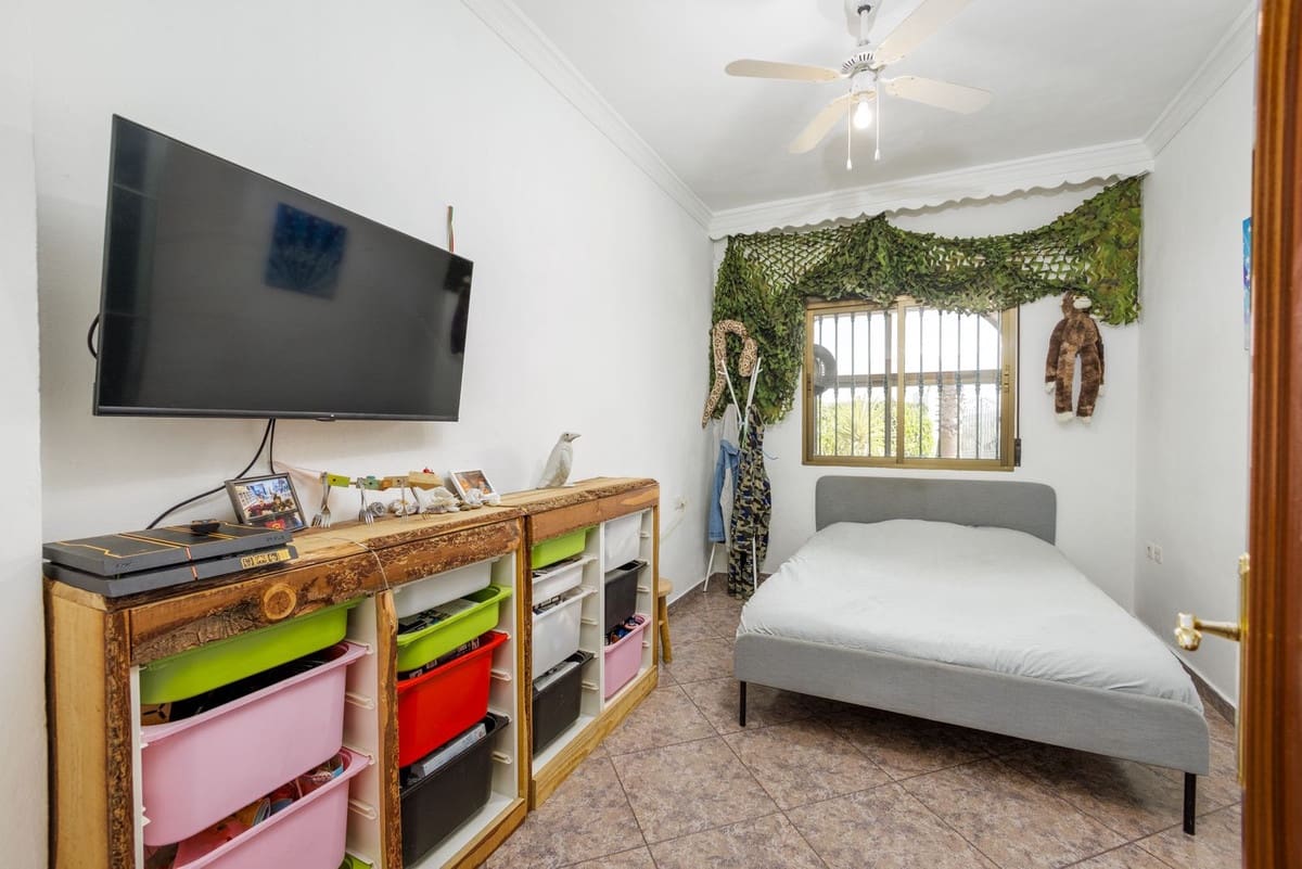 3 makuuhuone Huvila myytävänä paikassa Riogordo mukana uima-altaan 
autotalli - 360 000 € (Ref: 8723419)