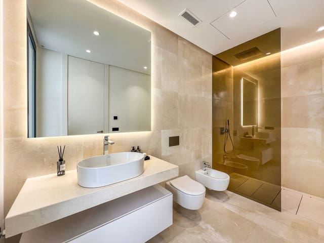 6 soverom Villa til salgs i Marbella med svømmebasseng garasje - € 6 400 000 (Ref: 8776764)