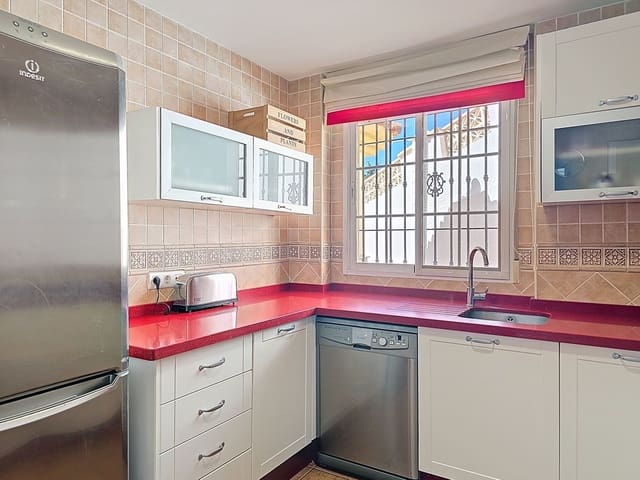 5 soverom Villa til salgs i Gualchos med svømmebasseng garasje - € 339 000 (Ref: 8789823)