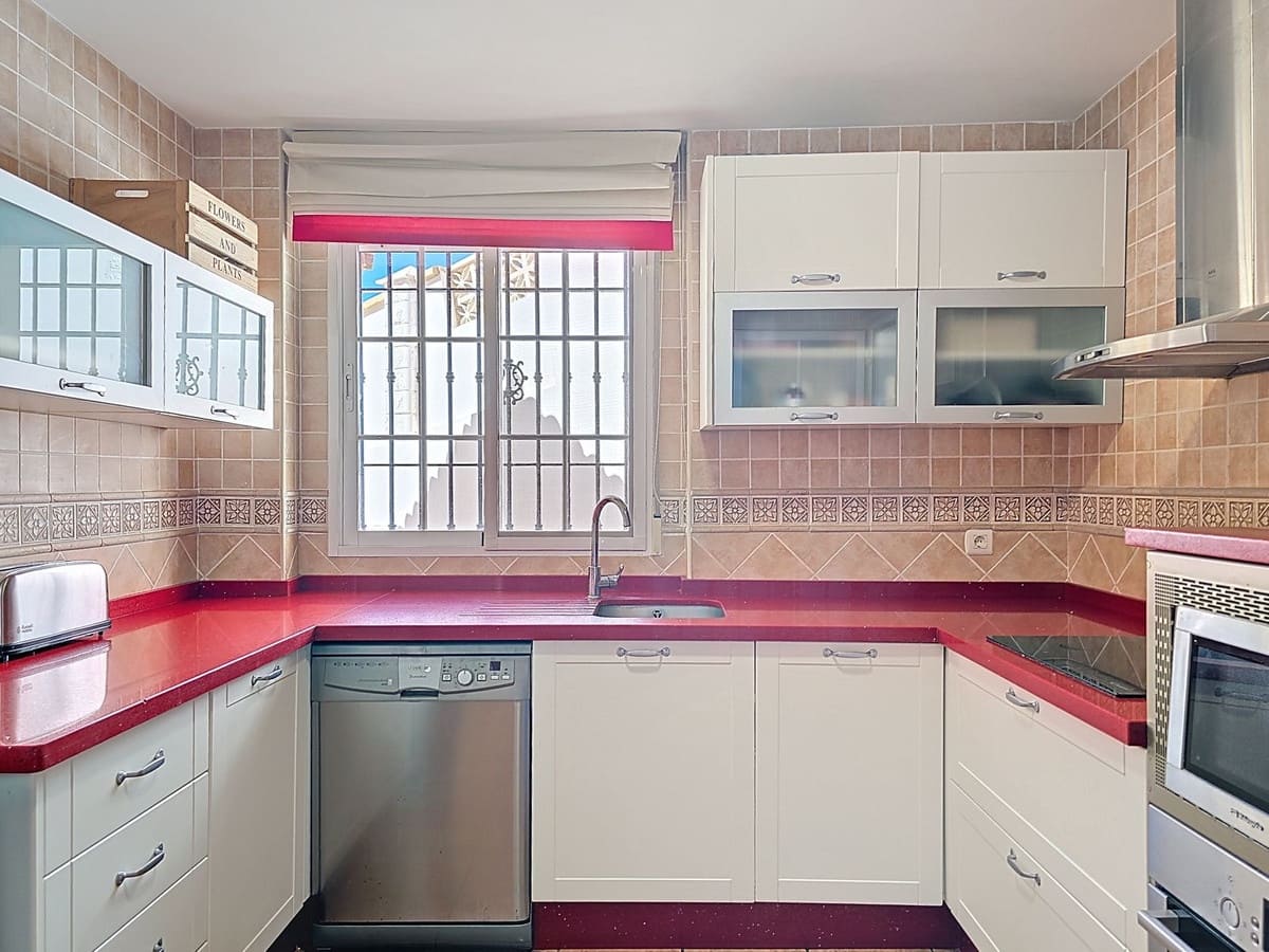 5 soverom Villa til salgs i Gualchos med svømmebasseng garasje - € 339 000 (Ref: 8789823)