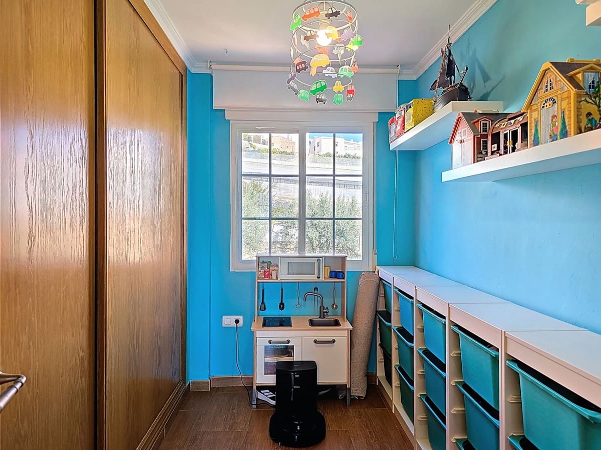 5 soverom Villa til salgs i Gualchos med svømmebasseng garasje - € 339 000 (Ref: 8789823)