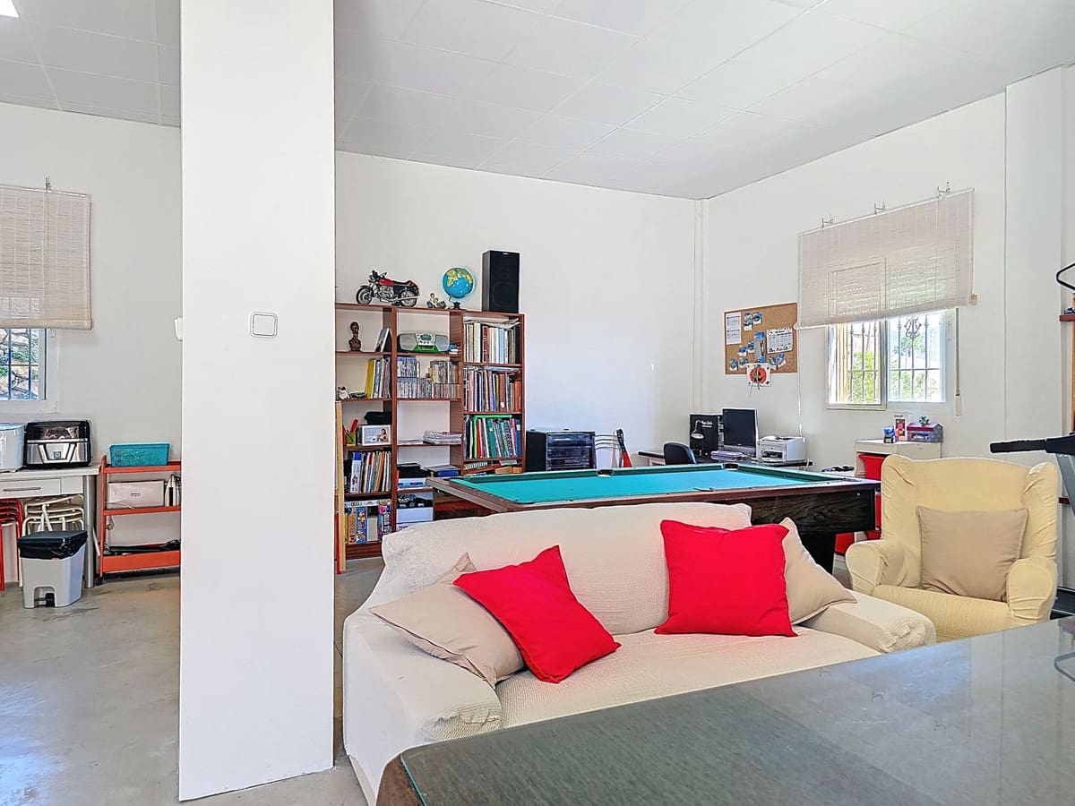 5 bedroom Villa for sale in Gualchos with pool garage - € 339,000 (Ref: 8789823)