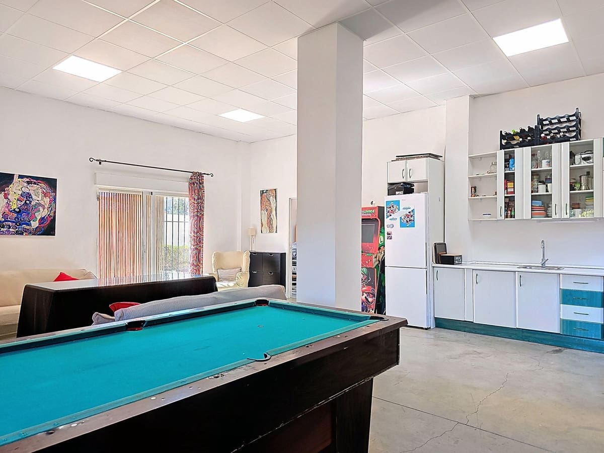 5 bedroom Villa for sale in Gualchos with pool garage - € 339,000 (Ref: 8789823)